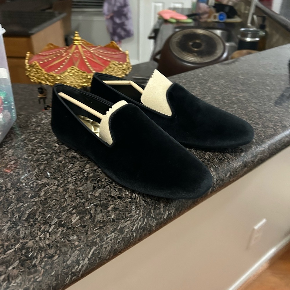 Birdies The New Starling Black Velvet Loafers, ASO Meghan Markle - Picture 7 of 9